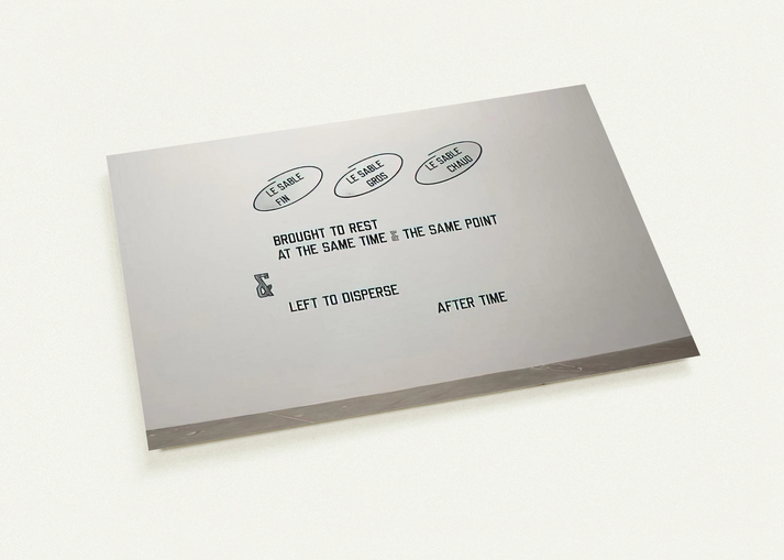 Le sable fin... - 2008 By Lawrence Weiner Pack of 10 Post Cards | Lawrence Weiner Post Cards | A6 (10.5 x 14.8 cm) - 4.1 x 5.8 inches