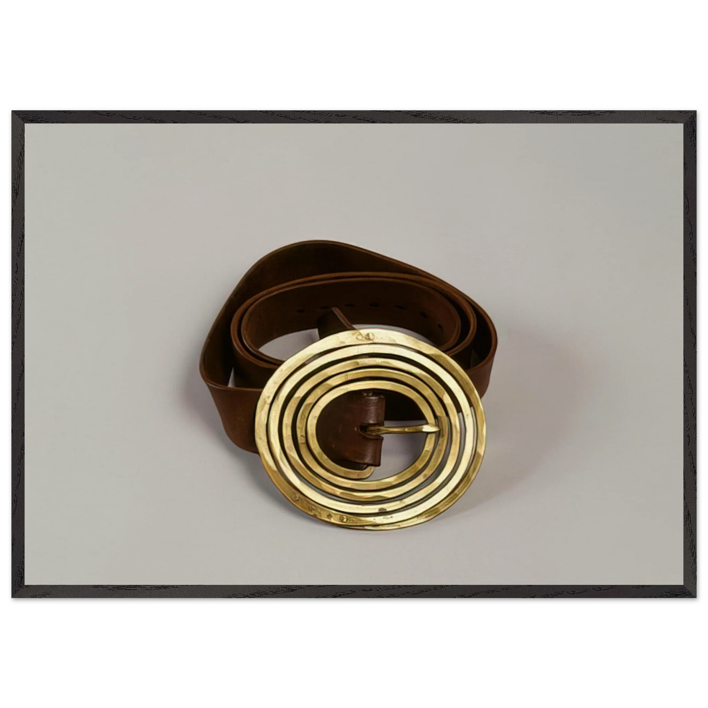 BELT 1943 - Alexander Calder 70x100 cm / 28x40 inches Framed Art Print – Black Wooden Frame