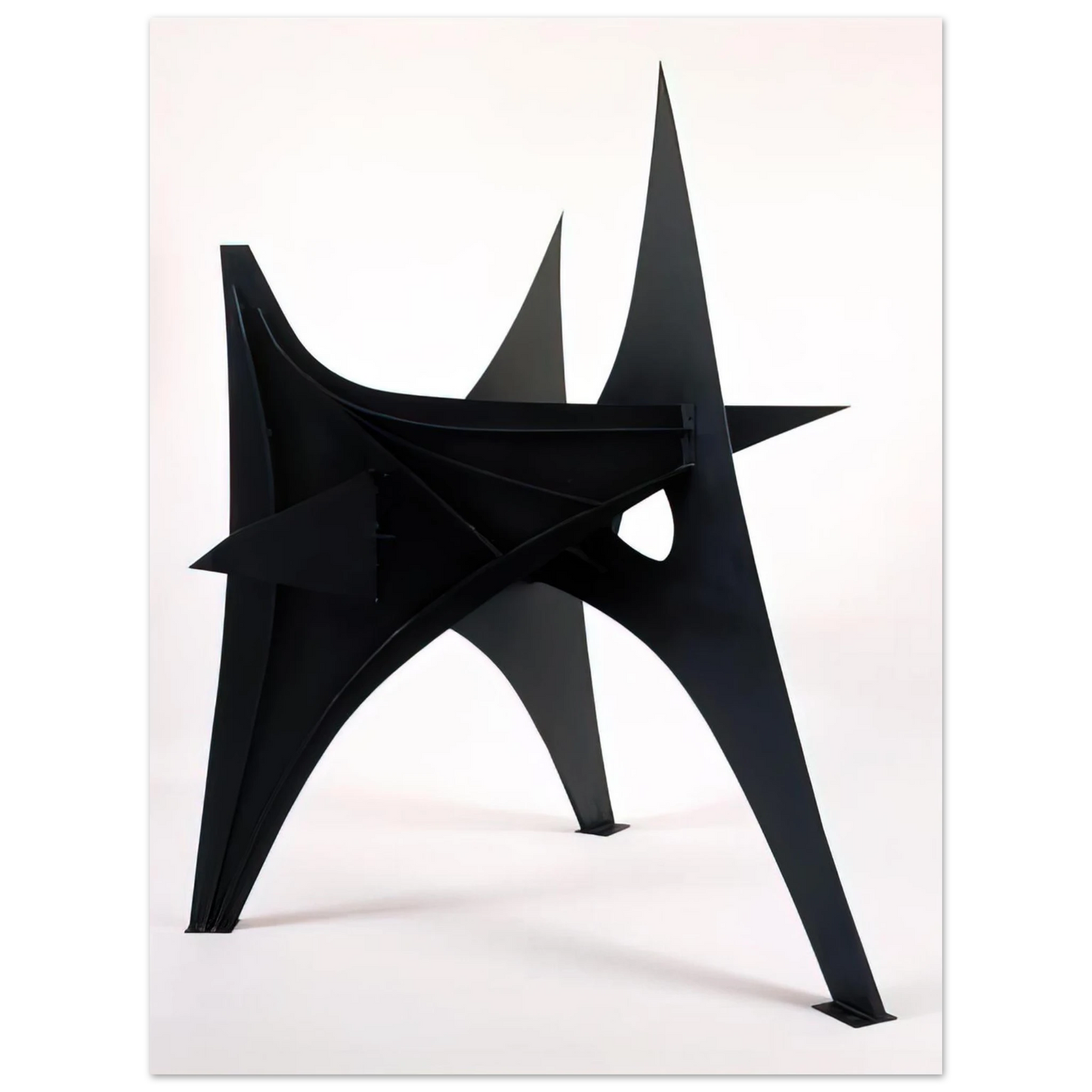 Alexander Calder - TROIS PICS INTERMEDIATE MAQUETTE 1967 Fine Art Poster - 13x18 cm / 5x7 inches